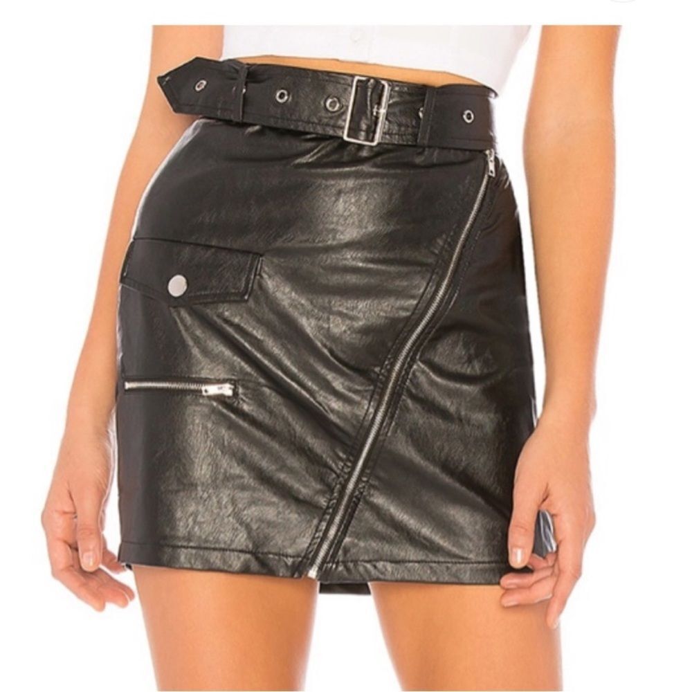 Superdown Addy faux leather moto skirt size XS
